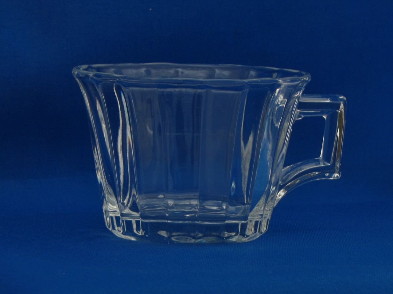 #407 Punch Cup, flared, crystal